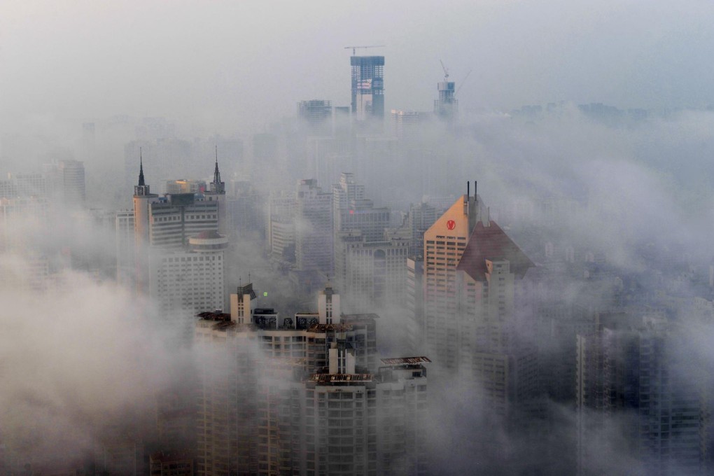 As the mainland property bubble ballooned, Chinese banks curbed real estate lending. Photo: AFP