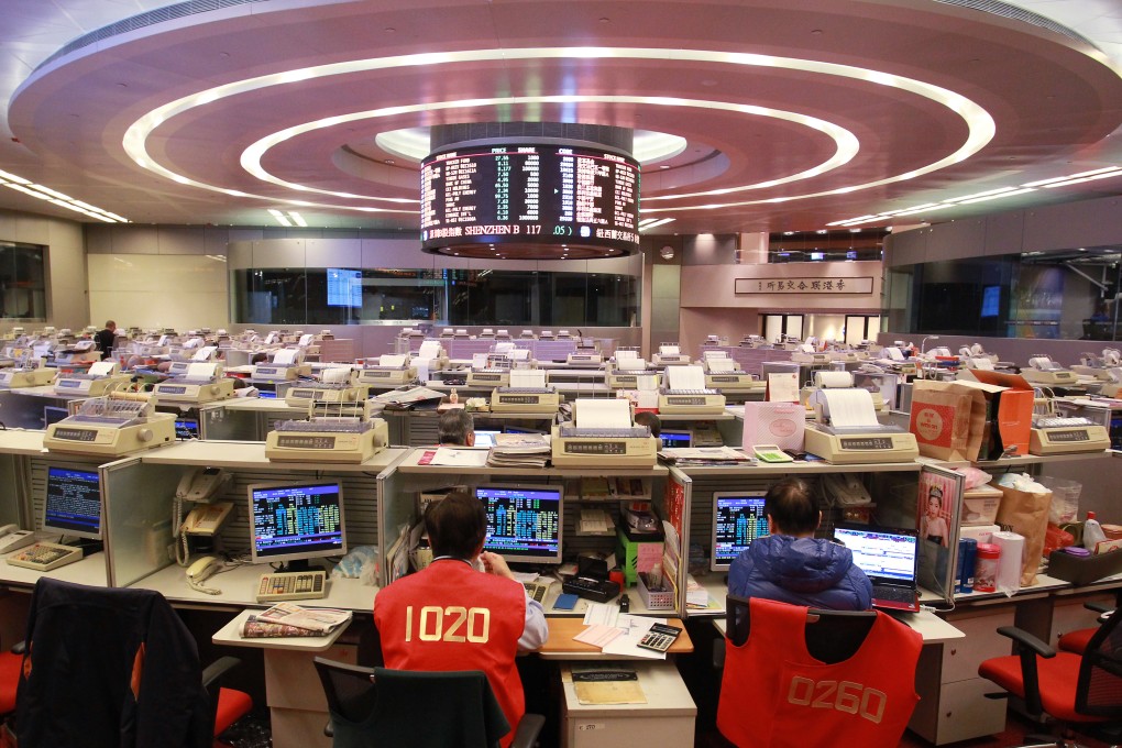 The Hong Kong market ended the morning session on a solid footing on Friday, with energy stocks attracting attention as crude oil prices climb. Photo: Dickson Lee