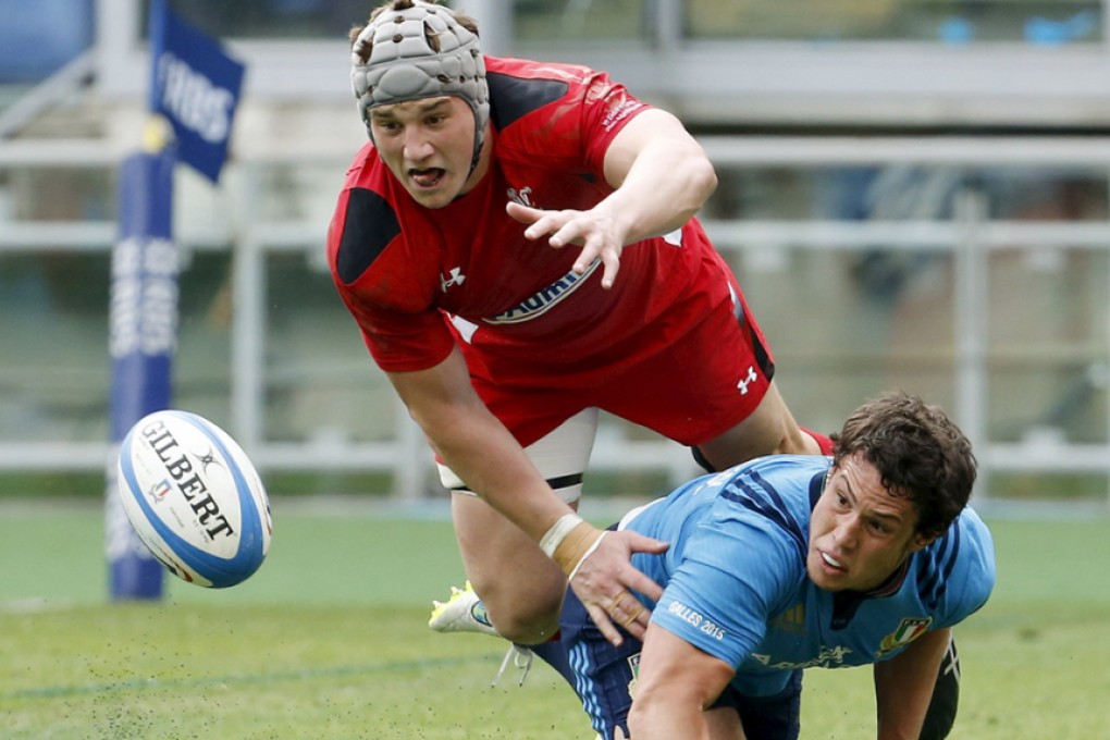 Clermont centre Jonathan Davies, seen here in action for Wales during the 2015 Six Nations, is relishing Saturday’s Euro semi-final against Saracens. “I wanted to be a part of games like these and that’s why I moved to Clermont,” he says. Photo: Reuters