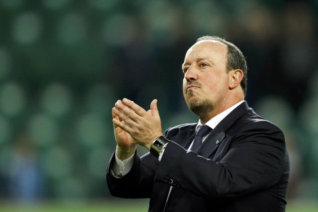 Rafa Benitez claps his players. Photo: Reuters