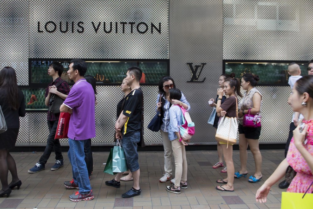 The sharp decline in free-spending mainland visitors coming to Hong Kong is bad news for shops struggling to cope with soaring rents. Many stores are now moving to cheaper locations. Photo: EPA