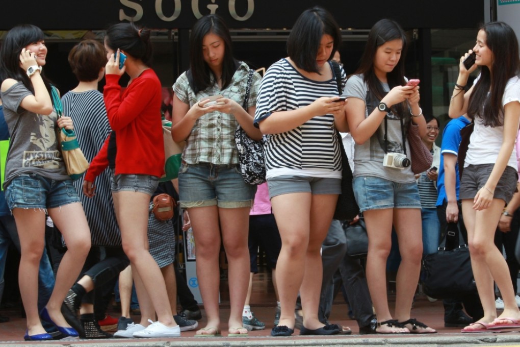 Smartphone users in Causeway Bay. Photo: SCMP Pictures