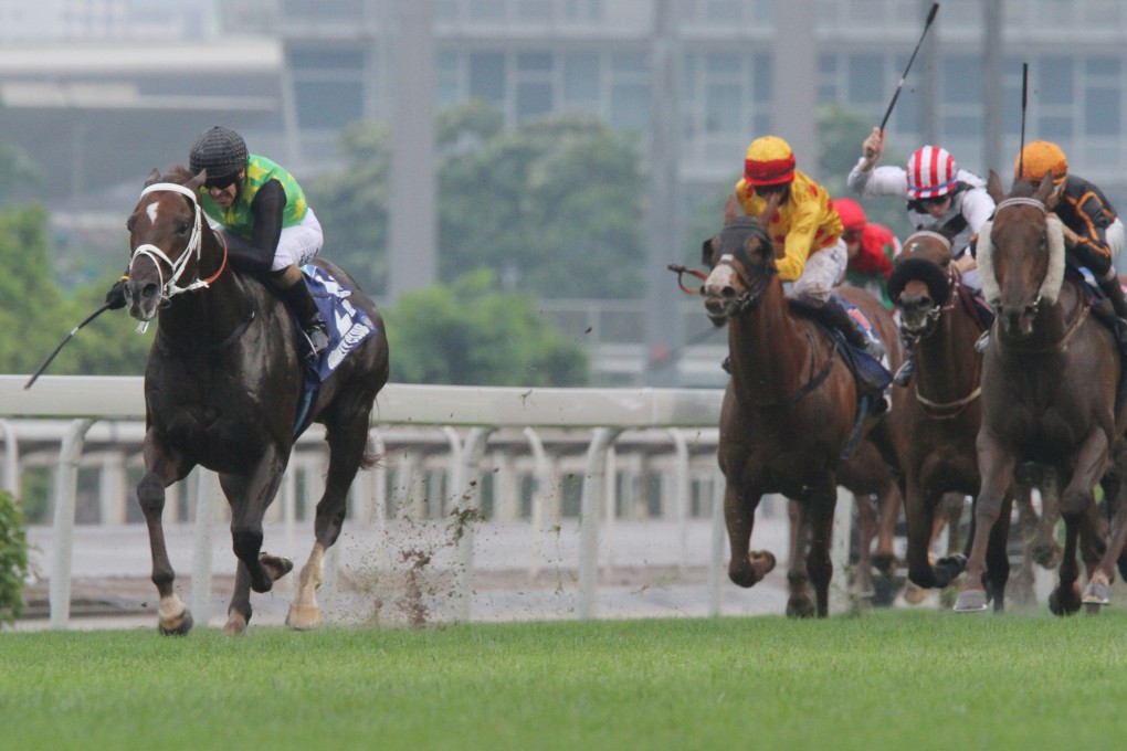 Variety Club smashes his rivals in last year's Champions Mile. The race would be better placed returning to the same day as the QE II Cup. Photo: Kenneth Chan