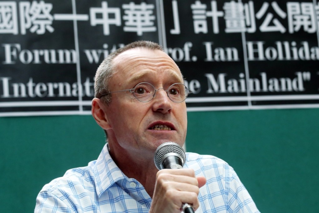 HKU vice-president Professor Ian Holliday apologised for a "clumsy and inappropriate" comment that those opposed to a new programme requiring undergraduates to spend more time on the mainland need not enrol. Photo: David Wong