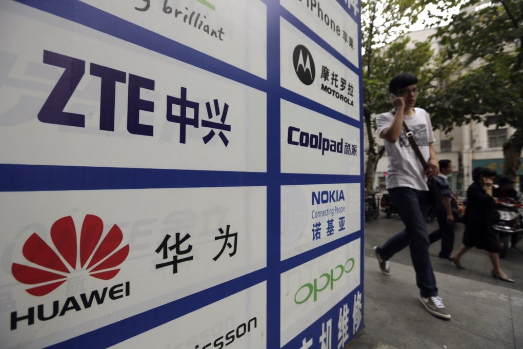 ZTE is threatening to sue Huawei for violating two camera technology patents used in ZTE's smartphones, an accusation Huawei has denied. Photo: Reuters