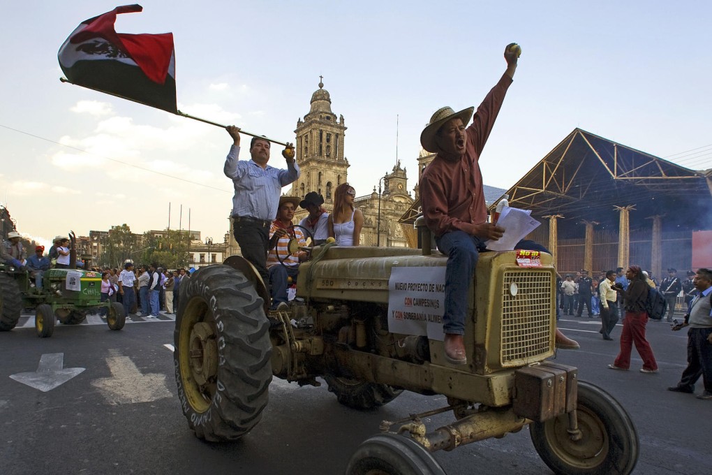 Mexican farmers take part in a 2008 protest against the North American Free Trade Agreement which frees maize imports from the US. Photo: AFP
