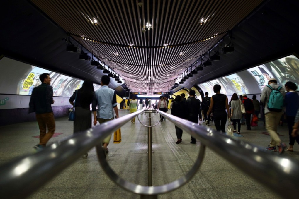 Record number of Chinese travellers take trains over Labour Day holiday