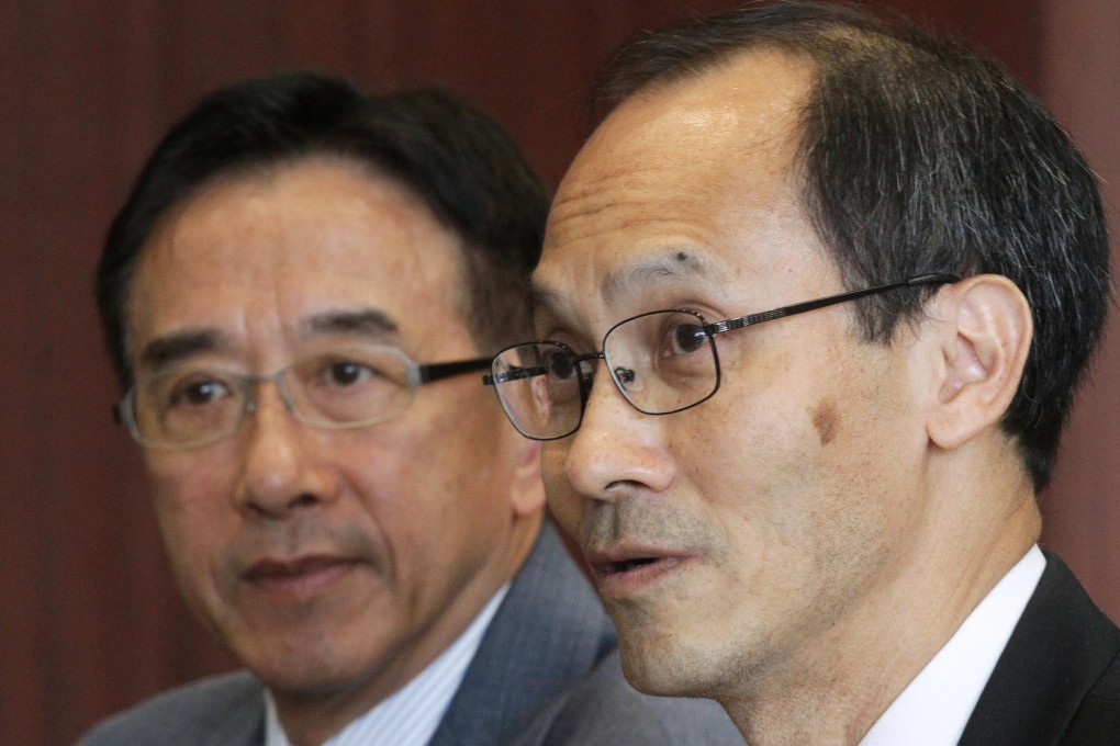 James Tien (left) has commissioned University of Hong Kong's public opinion programme, run by Dr Robert Chung (right) because he is regarded as a credible professional by pan-dems. Photo: Dickson Lee