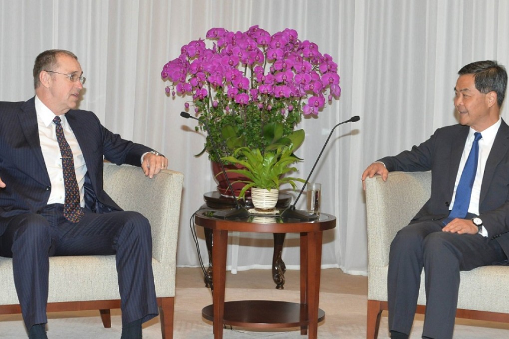 US politician Matt Salmon meets Leung Chun-ying on Friday.