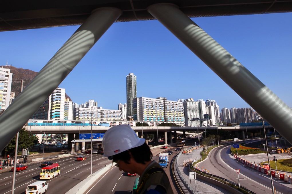 Buyers at San Po Kong would not pay high fees as the site had no slope to maintain, a Housing Authority member said after a closed-door meeting on strategic planning yesterday. Photo: Sam Tsang