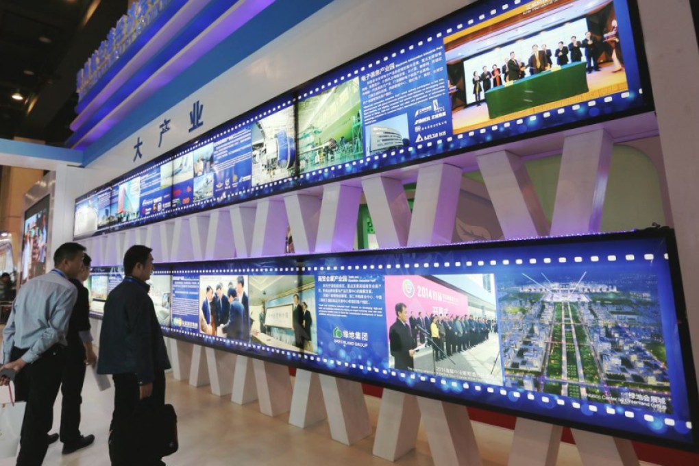 The Zhengzhou Airport Economic Zone aims to support 2.5 million people via business generated by a five-runway airport.