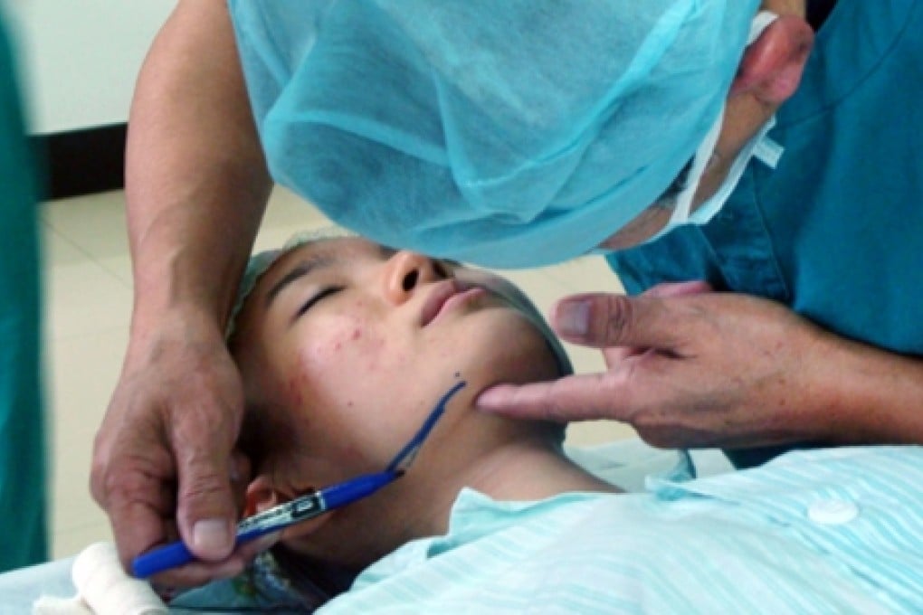 Most plastic surgery clinics in Seoul actively welcome patients from China, according to the report. The authorities have cracked down on unlicensed clinics. Photo: SCMP Pictures