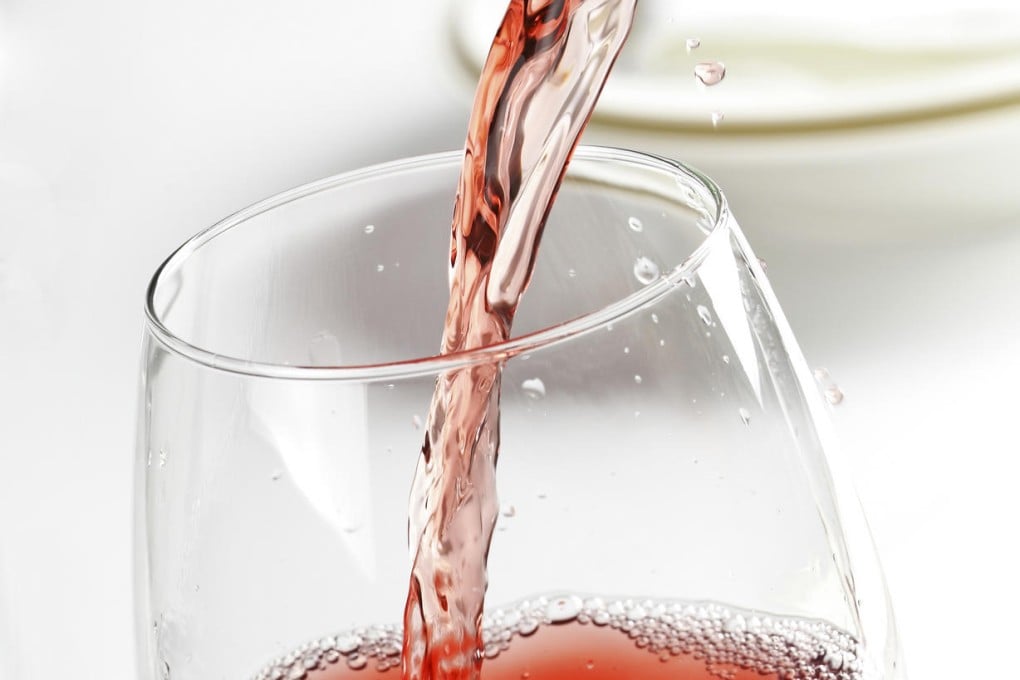 The question remains whether there are serious sparkling red wines.