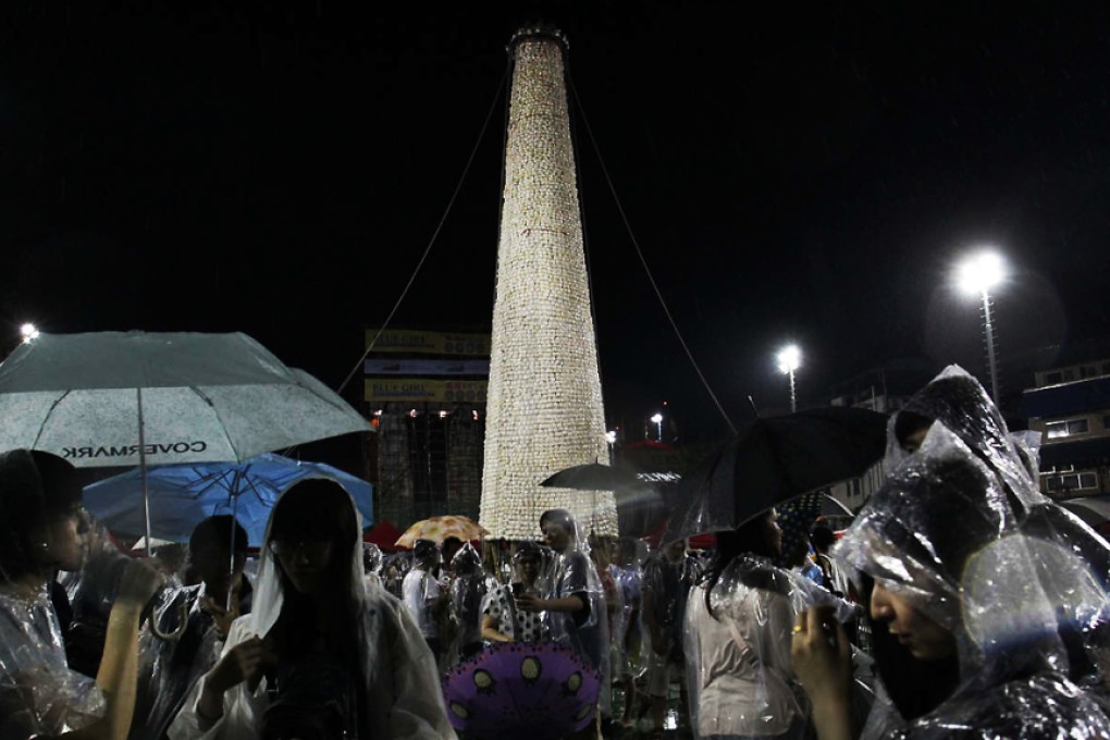 Organisers decided to call off the activity as it would be too treacherous in tonight’s wet and stormy conditions. Photo: Dickson Lee