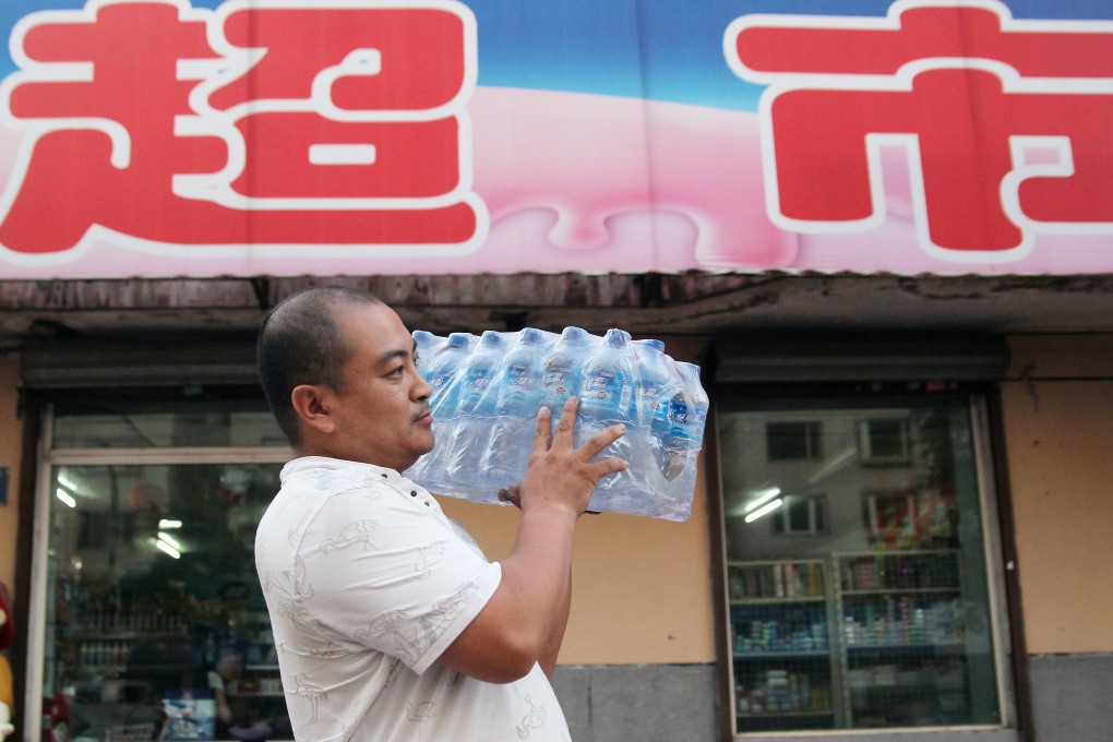 A new material could drastically reduce the number of pollutants in drinking water compared to traditional filters. Photo: Oliver Tsang