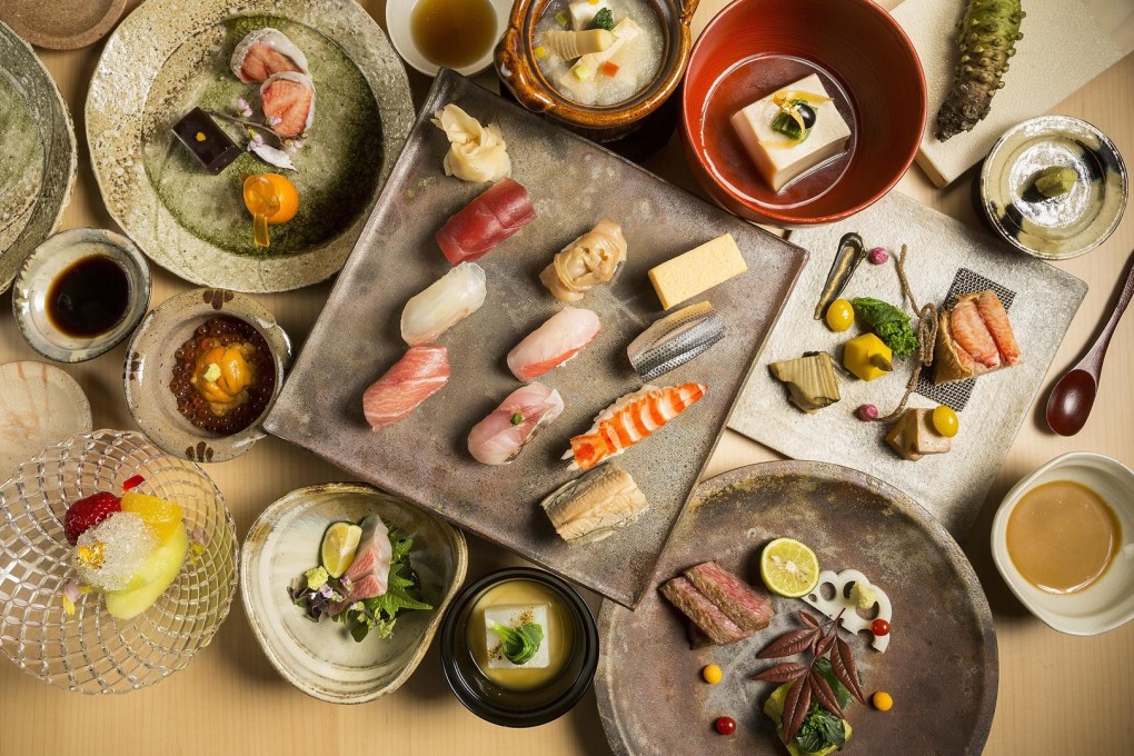 Diners can choose between sushi course sets or the omakase specials.