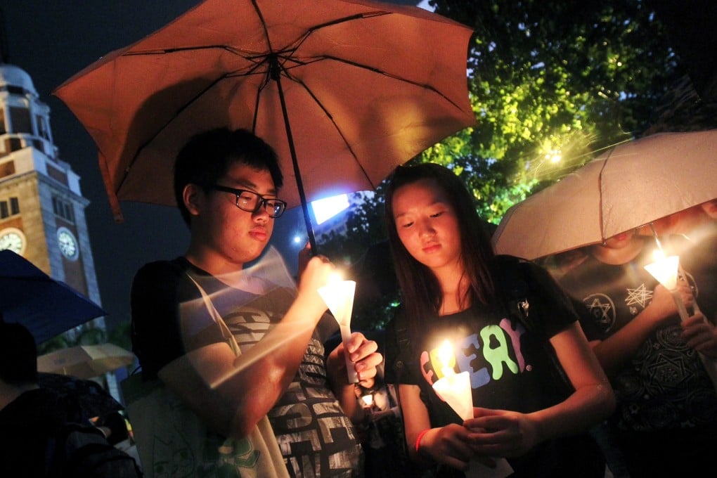 People gathering outside Tsim Sha Tsui Cultural Centre to commemorate victims of June 4 incident. Photo: K. Y. Cheng