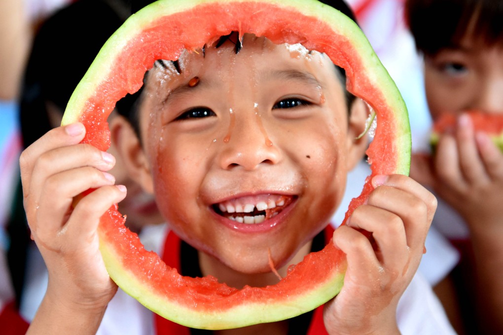 Sales of imported fruit are booming on the mainland as fears over domestic food safety have led many of China's middle class shoppers to turn their backs on local-grown produce. Photo: Xinhua