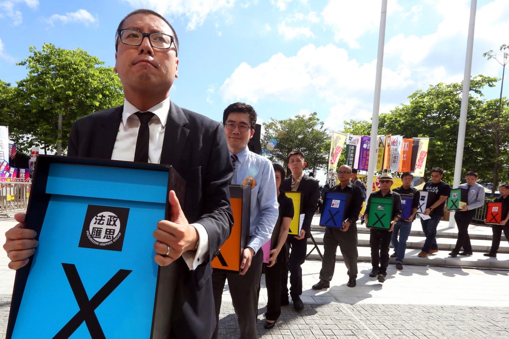 Lawyer Kevin Yam Kin-fung and other members of the legal fraternity make their pitch for a no vote. Photo: Felix Wong