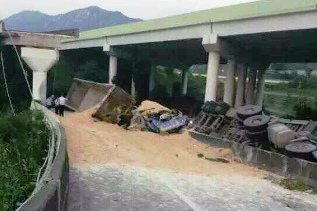 The scene of the accident in Heyuan. Photo: SCMP Pictures