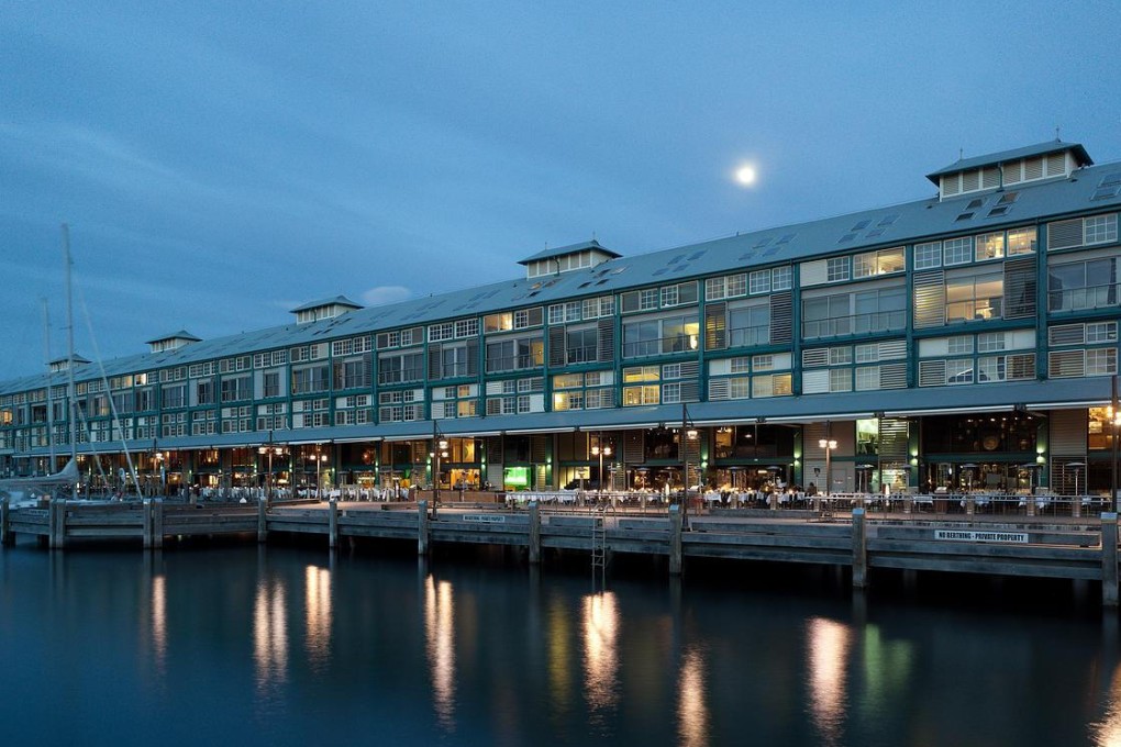 Blue Sydney hotel in Woolloomooloo.