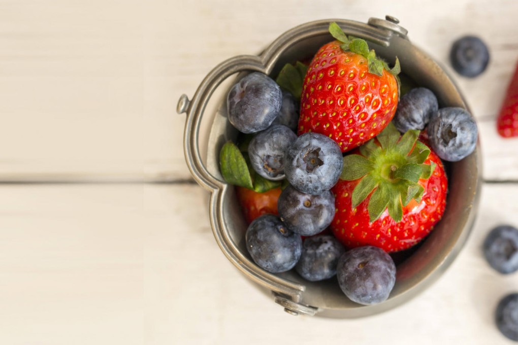 Strawberries are a better source of vitamin C and potassium. But for vitamin A, blueberries are more preferable. Both fruits contain anthocyanin (the red or purplish-blue pigment), which is anti-inflammatory and antioxidant.