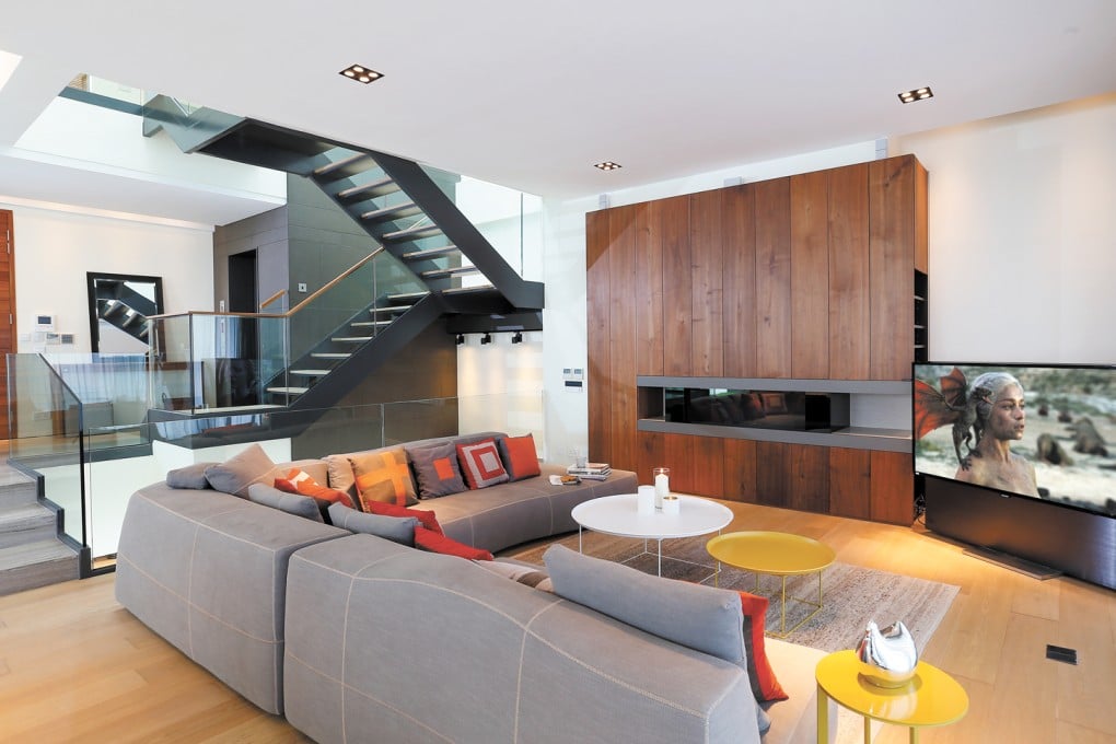 Styling Anji Connell / Photography K.Y. Cheng