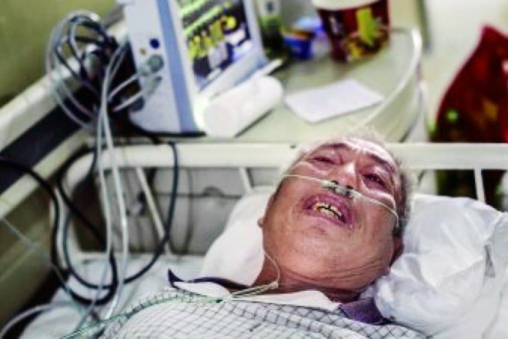 Zhao Zuohai laments his situation as he recuperates from a fall in a hospital in China. Photo: Sina.cn