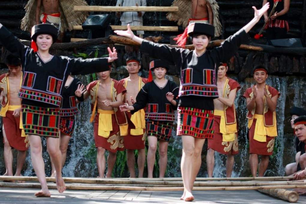Cultural attractions include a show by the Li minority. Photo: ImagineChina
