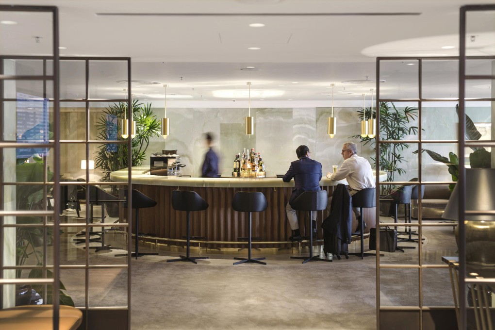 The bar in the first class lounge.
