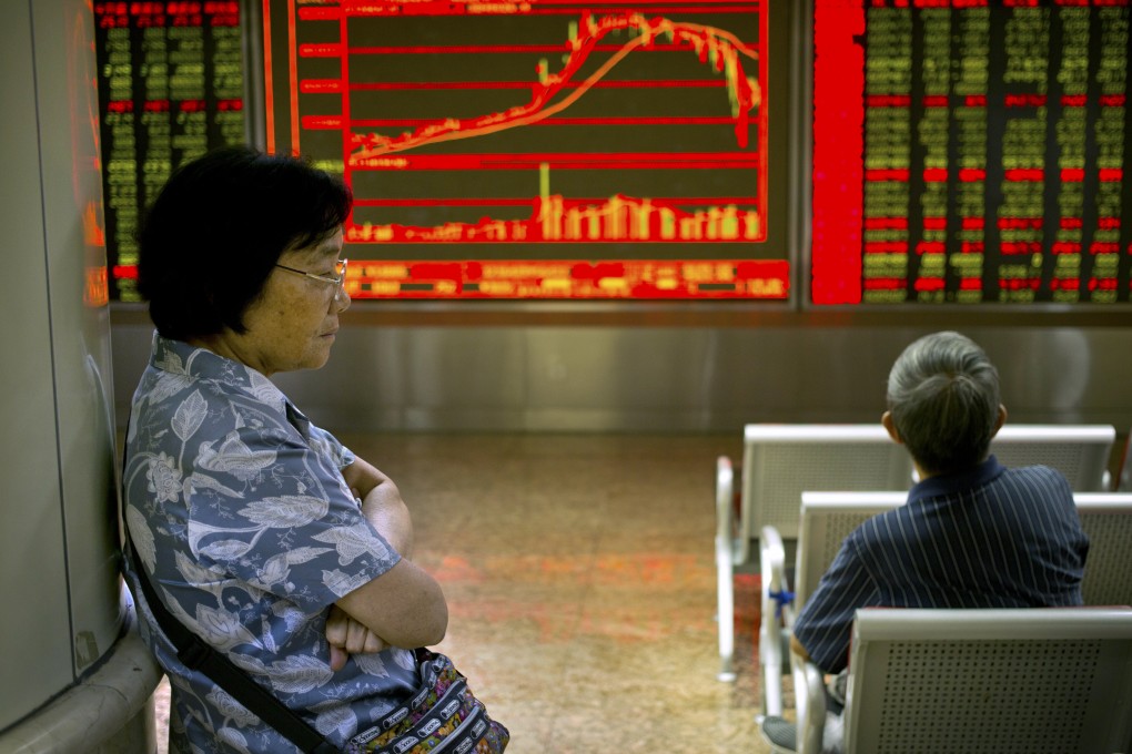 Caution remains in the Chinese market, with 148 stocks in Shanghai, 431 on Shenzhen’s main board and 100 on ChiNext still suspended from trading. Photo: AP