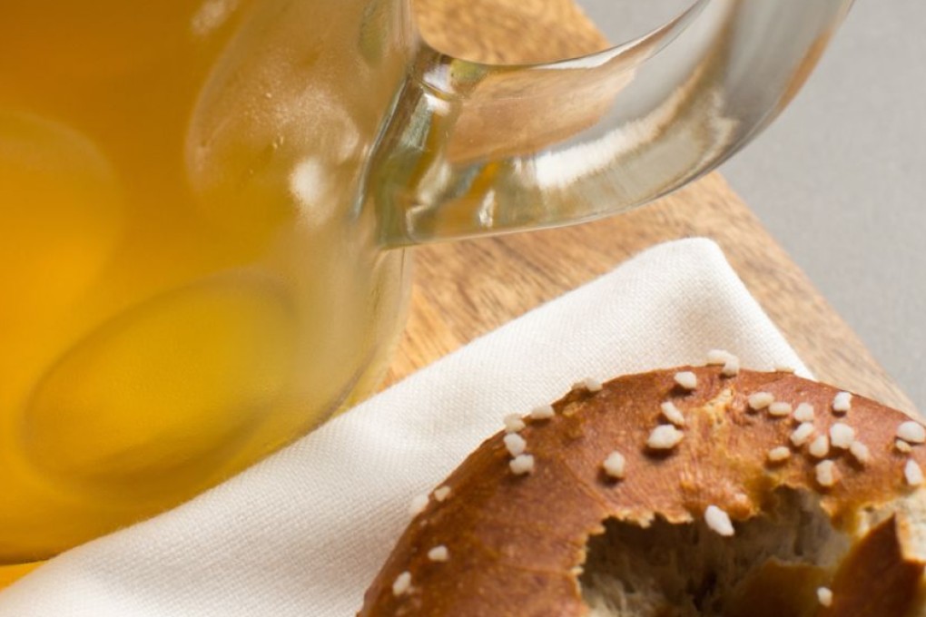 Beer and pretzels make an irresistable combination. Photo: Thinkstock