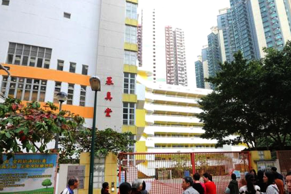 Staff at CCC Kei Chun Primary School instead called paramedic St John Ambulance. The school was found to have instructed staff members not to call 999 for "non-emergency matters".
