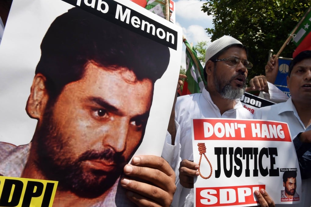 Indian protesters shout slogans during a protest against the death sentence of convicted bomb plotter Yakub Memon, a key plotter of the bomb attacks which killed hundreds in Mumbai in 1993, in New Delhi. Photo: AFP