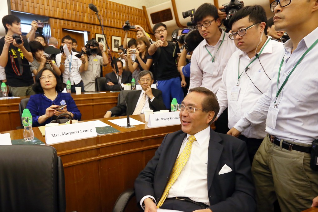 Councillor Arthur Li Kwok-cheung (front) with the rest of the Councillor at the meeting. Photo: Dickson Lee