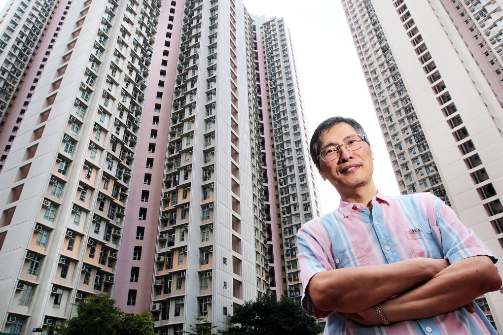 Tin Chung Court resident Mok Yim-hay has taken on the Housing Authority over HK$70 million in outstanding management fees. Photo: Bruce Yan