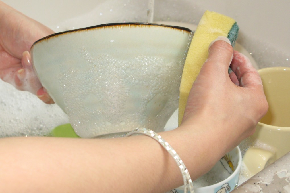 Mindfulness means being present in the moment - not keeping score on small details such as when your partner doesn't do the dishes.