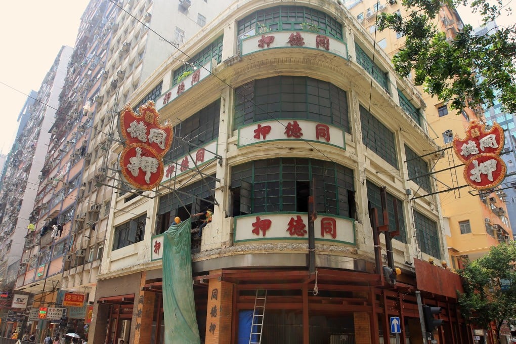 Demolition continues on the Tung Tak Pawn Shop. Photo: Franke Tsang