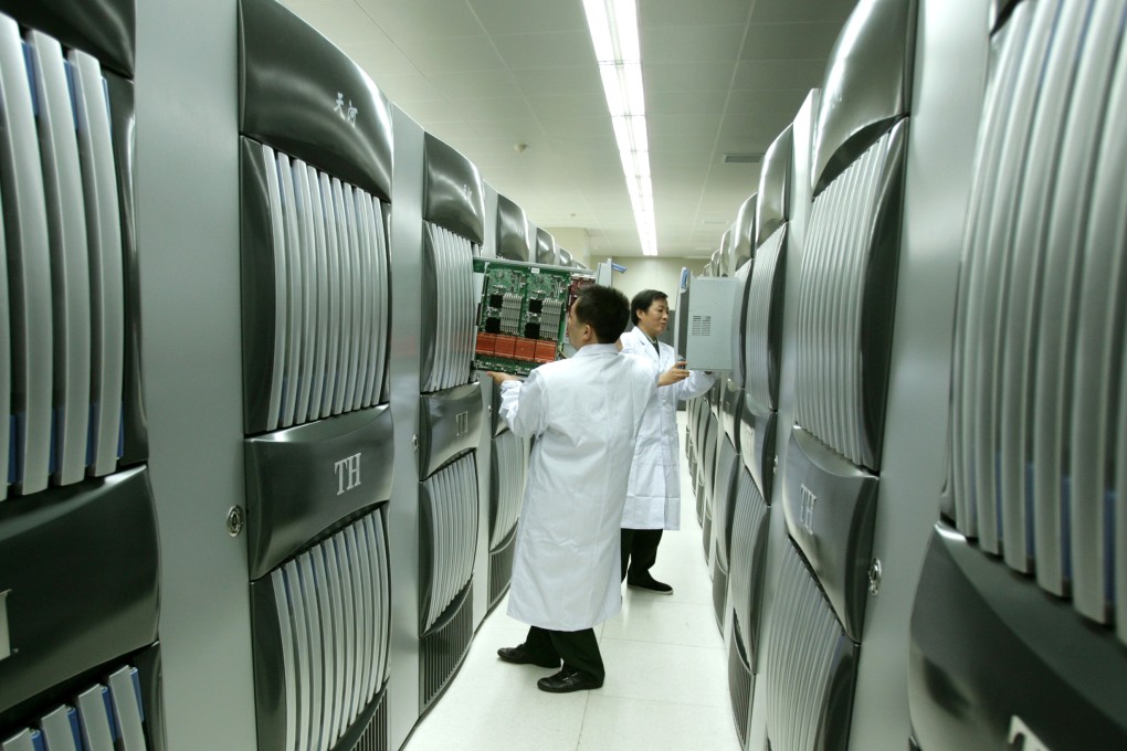 China's Tianhe-1 supercomputer weighs 150 tonnes and covers an area of 1,000 square metres. Photo: Xinhua
