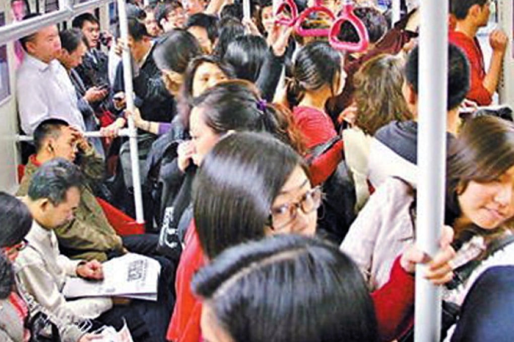 Guangzhou Metro Corp’s Line 3, which suffers overcrowding during rush-hour periods, carried 1.62 million every day last month. Photo: SCMP Pictures