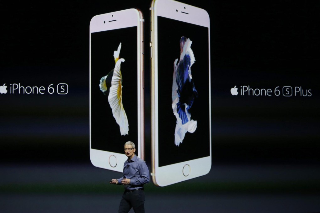 Apple CEO Tim Cook launches the iPhone 6S and 6S Plus during a speech in San Francisco.Photo: EPA