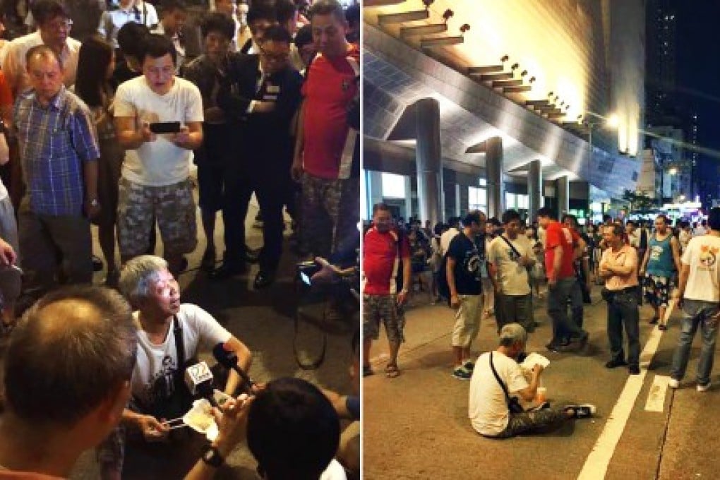 Minibus drivers staged protests in Mong Kok on Wednesday night. Photo: SCMP Pictures