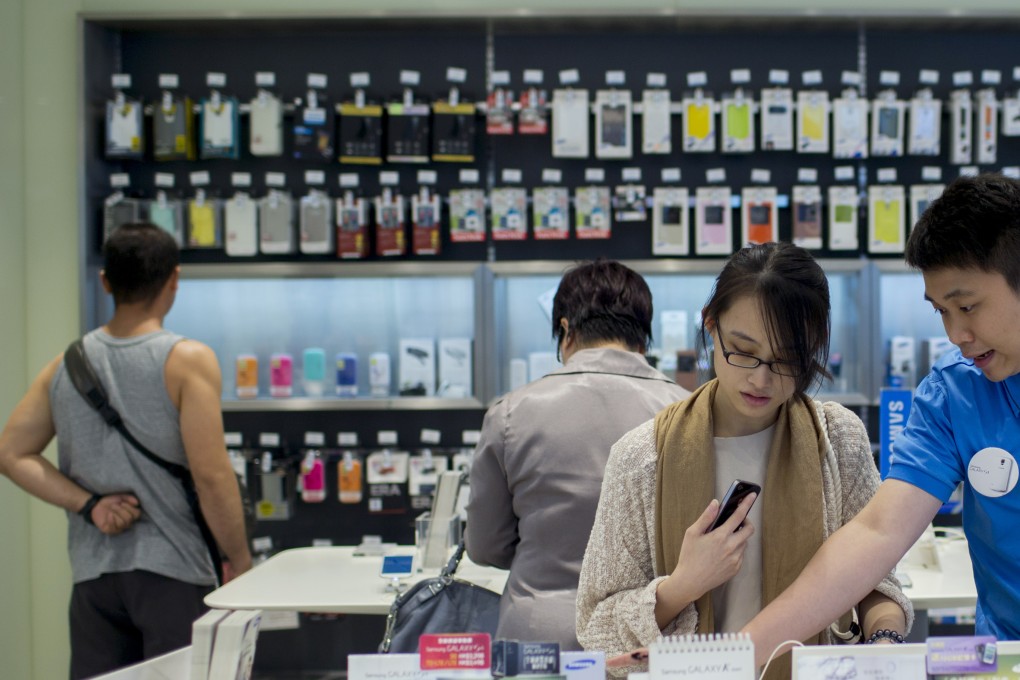 Hong Kong app developers need to improve the security of their products, the HKCERT said. Photo: Bloomberg