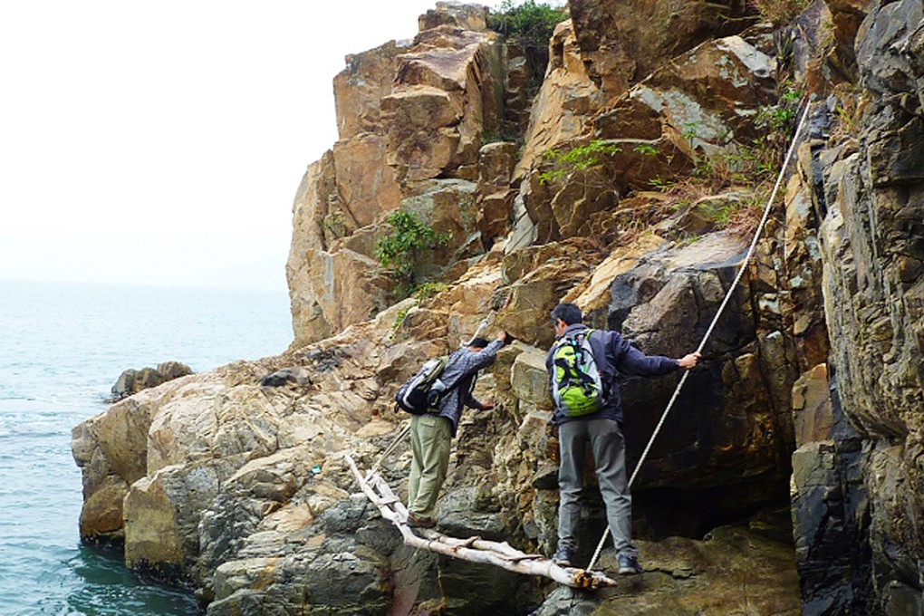 A hiker, 63, is sent to Pamela Youde Nethersole Eastern Hospital in Chai Wan after falling into the sea in Tiu Keng Leng (above). He was later declared dead. Photo: SCMP Pictures