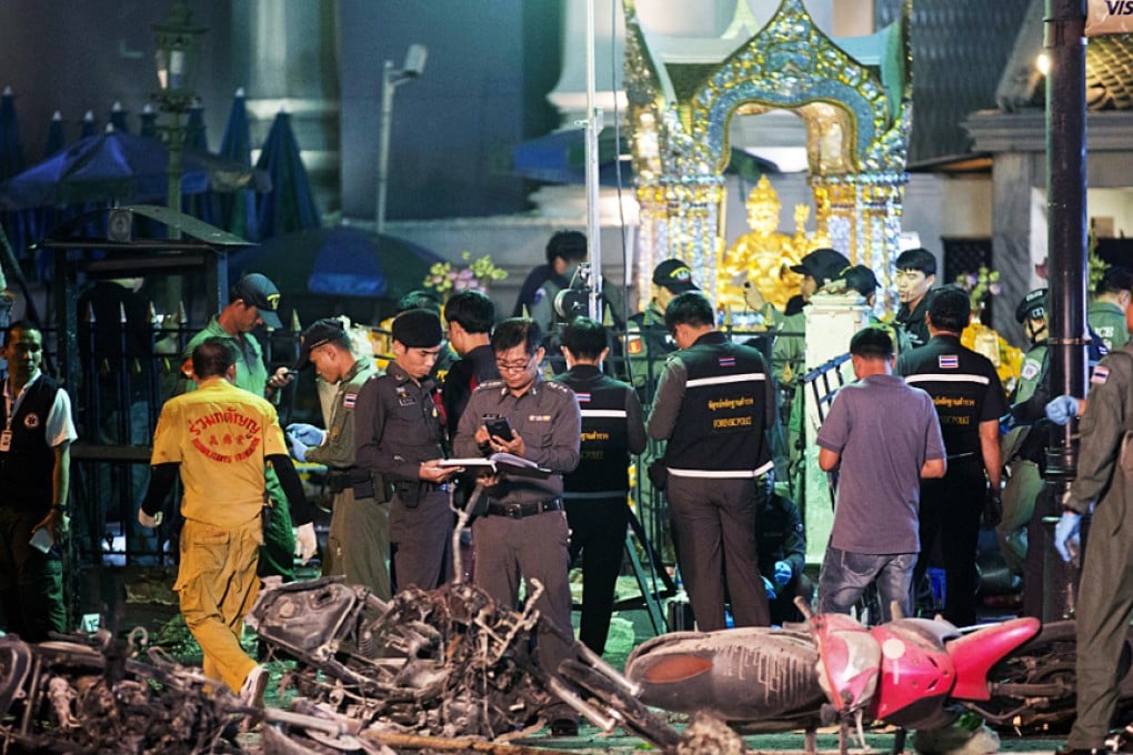 Police investigate the scene at the Erawan Shrine after an explosion in Bangkok on August 17, 2015. Photo: AP