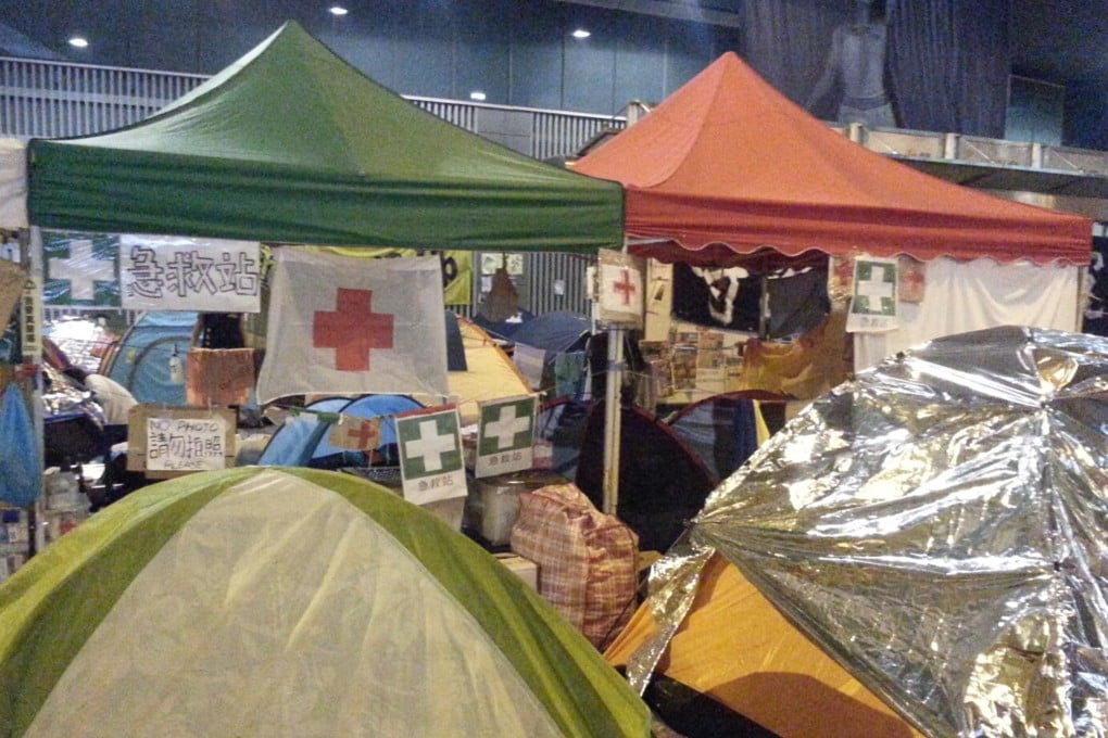 A first-aid station on Harcourt Road, Admiralty. Photo: Emily Tsang