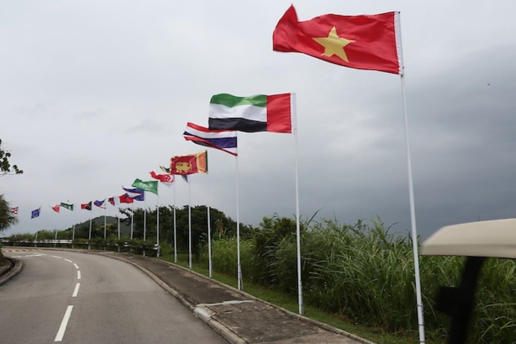 Strong winds and rain forced play to be halted on Sunday morning. Photo: AAC