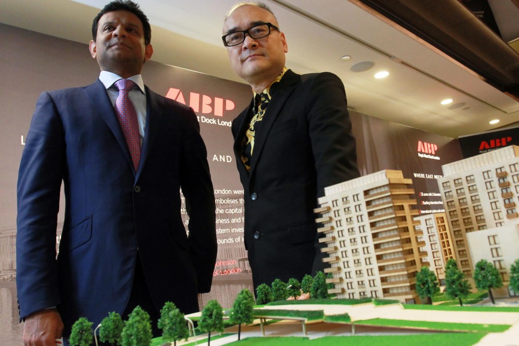 Santhosh Gowda, chairman of British developer Strawberry Star, meets ABP chairman Xu Weiping in Hong Kong. Photo: May Tse