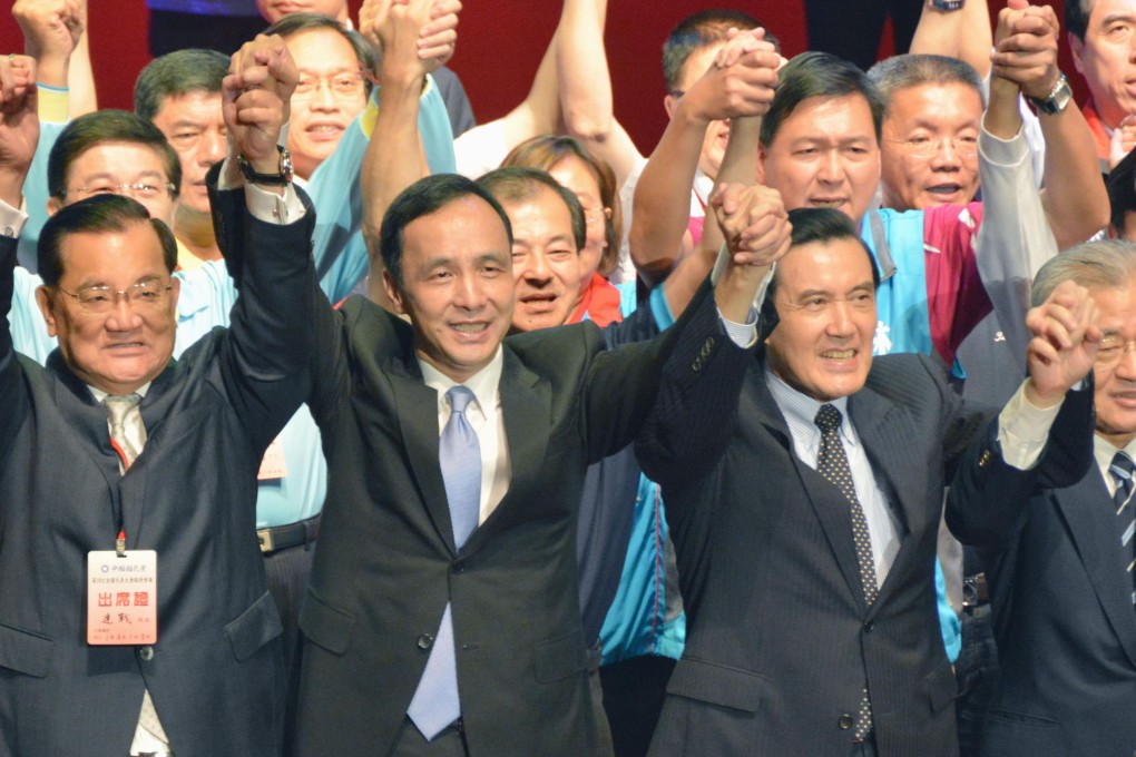 Eric Chu (second left), chairman of Taiwan's ruling Nationalist Party, or Kuomintang, stands beside Taiwan's President Ma Ying-jeou (second right) and other officials after being selected to run for the presidency on Saturday. Photo: Kyodo
