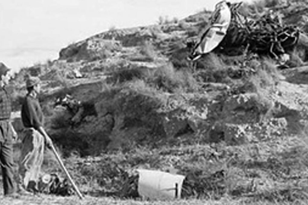 Workers search for unexploded nuclear bombs near Palomares.